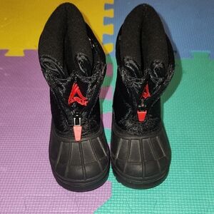 RBX Kids Black and Red Winter Boots, size Little Boy 5